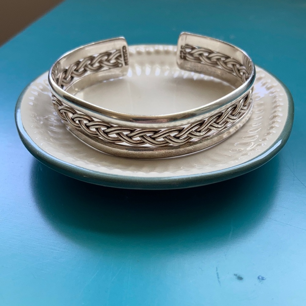 Silver bangle - Picture 2 of 6